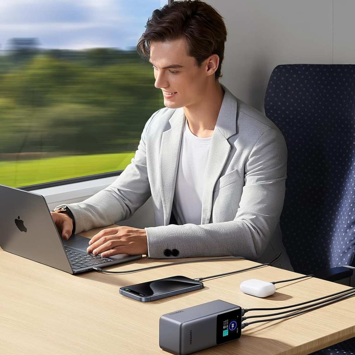 Ugreen Power bank 20000mAh 130W PD carga rápida 3P pantalla TFT para Macbook/iPad/iPhone/Galaxy/Switch y más